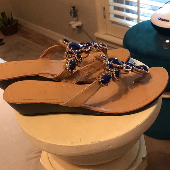 Sandals - Picture 2 of 3